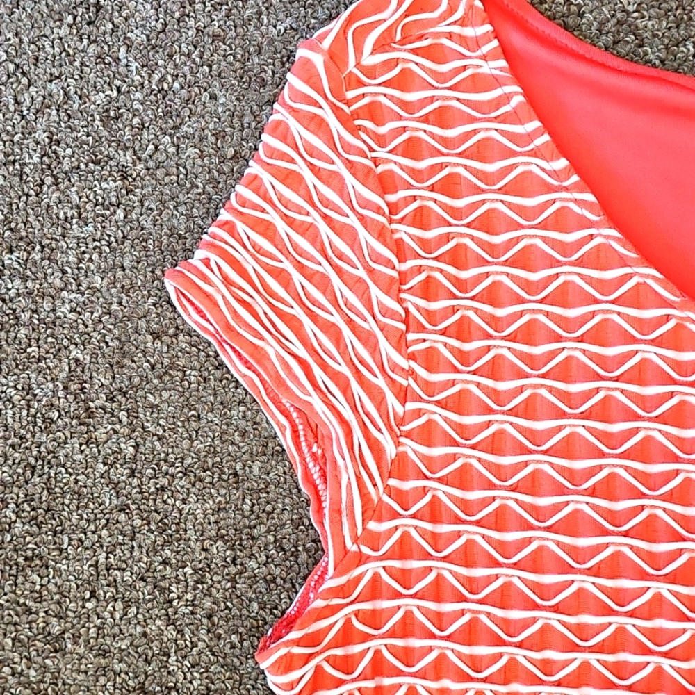 Dress - Picture 4 of 16